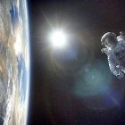 El hombre enfrentado a la inmensidad del universo: una escena de «Gravity» (2013), de Alfonso Cuarón, con George Clooney y Sandra Bullock.