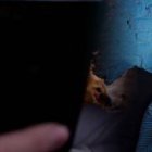 La adicción al porno hoy se lleva en el bolsillo, es gratis e infinita con el móvil, cualquier chaval que lo use está expuesto... y la industria va a por ellos