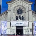 La Iglesia en Montevideo, con grandes lienzos, propone cuatro mujeres católicas ejemplares en el Día Internacional de la Mujer