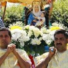 Católicos de origen indio y rito siro-malabar con la muy inglesa Virgen de Walsingham, en su santuario de Inglaterra