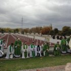 Monseñor Reig Pla, obispo de Alcalá, bendiciendo el cementerio de los Mártires de Paracuellos y a los fieles presentes el pasado año