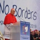 El cardenal Osoro, este martes en la explanada de la catedral de la Almudena durante la clausura de "Paz sin Fronteras" Fotos- José Luis Bonaño
