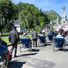 Multitudes de enfermos de toda Europa visitan el Santuario de Lourdes cada año para pedir la intercesión de la Virgen