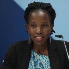 La doctora Irene Kyamummi, Premio Harambee, cambia el mundo educando a las madres en salud familiar e infantil