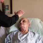 La figura de los capellanes en los hospitales es cuestionada por la izquierda española, aunque los enfermos  y sus familias la aprecian