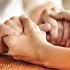 La clave de la felicidad, sostiene el doctor Megglé, consiste en agradecer lo mucho que recibimos y liberarnos del peso del resentimiento mediante el perdón.