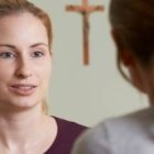 En los Centros de Orientación Familiar se escucha a las familias, se analizan sus dificultades y se les ayuda a mejorar su situación