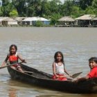 En el Amazonas y el Orinoco, el río es la principal -a menudo única- vía de comunicación, también para evangelizar