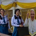 Estudiantes en una escuela católica... la educación católica tiene mucho prestigio en Tailandia