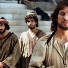 Tobias Moretti (conocido también por la serie policial «Rex») interpretó a San José en «José de Nazaret», película para televisión dirigida en 2000 por  Raffaele Mertes y Elisabetta Marchetti.