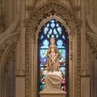 Imagen milagrosa de la Virgen y el Niño en la Basílica de Cléry-Saint-André, diócesis de Orleans - se cumplen 350 años de su milagro con notario y 41 testigos