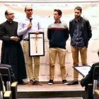 Marcos Vera, junto al sacerdote Antonio María Domenech y dos miembros de los Jóvenes de San José.