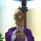 El papa Francisco finalizó la misa con una oración de comunión espiritual