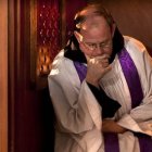 Las personas con atracción no deseada por el mismo sexo sufren y en muchos casos acuden a los sacerdotes buscando consejo, en confesión o fuera de ella. Elena Lorenzo explica que su curso aporta formación complementaria sobre estas situaciones.