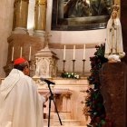 El cardenal Marto, obispo de Leiria-Fátima, leyó la consagración de Portugal, España y una veintena de naciones más a los Sagrados Corazones.