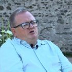 Yannick no salía de la cocina donde trabajaba  y dejó de ir a misa: su cambio tuvo mucho que ver con el Papa Karol Wojtyla.