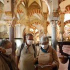 La mezquita-catedral recibe 2 millones de turistas al año cuando no hay coronavirus - se prepara para la fase 2, con un tercio de aforo