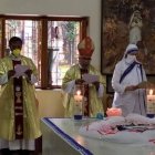 El arzobispo de Calcuta celebró la Eucaristía delante de la tumba de Santa Teresa de Calcuta