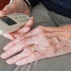 Este teléfono será de gran ayuda para personas que están solas o en sufrimiento por la pandemia de coronavirus