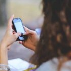 Estos sacerdotes voluntarios ofrecen atención espiritual telefónica a quien lo solicite