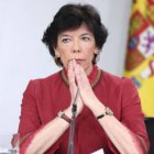 La ministra Isabel Celaá quiere imponer una ley de educación contra las familias cristianas y las escuelas concertadas