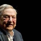 La alianza entre los grandes multimillonarios y la izquierda para destruir la familia y la libertad de los pueblos es uno de los signos característicos de nuestro tiempo. En la imagen, el especulador Georges Soros.