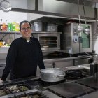 Yon soñaba con ser cocinero, pero finalmente no alimentará el cuerpo sino el alma de sus vecinos / Aleteia