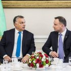 Viktor Orban (izquierda), primer ministro húngaro entre y 1998 y 2002 y luego desde 2010, junto a Andrzej Duda, presidente polaco desde 2015, recientemente reelegido, en un encuentro bilateral.