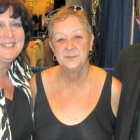 Norma MacCorvey flanqueada por el padre Frank Pavone -su confesor por dos décadas- y su asociada Janet Morana, de Sacerdotes por la Vida