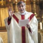 El obispo Davies realizó esta denuncia en la misa celebrada por los sanitarios y profesionales que han luchado contra el coronavirus