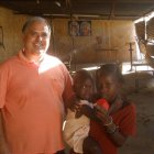 Manuel lleva 40 años como misionero en África.