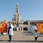 Peregrinación en Fátima con iconos de los niños videntes ya canonizados, San Francisco y Santa Jacinta Marto