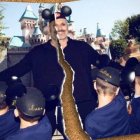 Foto que difundió Miguel Bosé de las dos parejas de gemelos en Disneylandia... luego llegó la ruptura