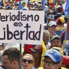 Protesta en Venezuela pidiendo respeto a la libertad de los periodistas, hostigados por el régimen cuando son críticos