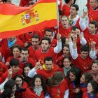 Jóvenes españoles en la JMJ de Sídney 2008... hoy tienen 12 años más y los españoles que se declaran católicos ya no son el 73 por ciento, sino el 60.