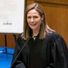 Los grandes medios de EEUU colocan a la católica Amy Coney Barrett como favorita de Trump para la Corte Suprema