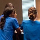 Unplanned nos mete dentro de una clínica abortista real, con su ex-directora, abortista arrepentida - mira con empatía a las trabajadoras, atrapadas en una estructura