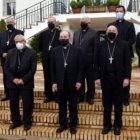 Los obispos de las diócesis andaluzas reunidos por primera vez desde el inicio de la pandemia, con mascarillas, en Córdoba