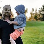 Los problemas de filiación de los niños víctimas de los vientres de alquiler uno de los factores más evidentes contra este abuso. Foto: Ksenia Makagonova / Unsplash.