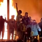 Incendio de una comisaría en Minneapolis por manifestantes de Black Lives Matter, en mayo de este año. Una oleada de violencia que va más allá de lo político y se fundamenta en una rebelión contra Dios.