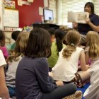 Los laicistas buscan expulsar la Religión de la escuela, pero con eso solo empobrecerían la formación de los alumnos. Foto: CDC / Unsplash.