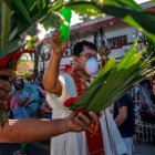 En 2021, la Semana Santa se celebrará con limitaciones litúrgicas... en España sin procesiones ni bendiciones externas, como esta de Filipinas de 2020
