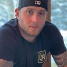 Chet Hanks, hijo de Tom Hanks, habla de la experiencia mística por la que dejó de ser ateo