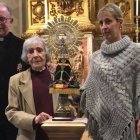 Mosén Joan Antoni Mateo con su madre y su hermana, que se llaman Pilar, en la fiesta de esta advocación en 2018