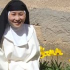 Evelyn del Niño Jesús proviene de Singapur, donde tenía una muy buena vida, y es conversa al catolicismo