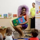 Si viene un drag queen a adoctrinar con cuentos gays a nuestros hijos, ¿pueden los padres retirar a sus hijos? ¿O pertenecen los niños al Estado?
