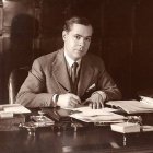 Federico Salmón fue ministro de Trabajo en dos ocasiones durante la II República. Fue fusilado en Paracuellos en 1936