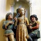 Le arrancan los dientes a Apolonia.