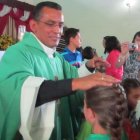 El padre Elio cuenta la situación que vive Venezuela y lo que hace la Iglesia para ayudar / CARF