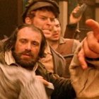Gangs of New York (2002), de Martin Scorsese, una película donde está latente el conflicto religioso entre protestantes y católicos.